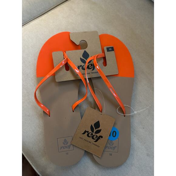 Reef size 10 new with tags flip flops orange and tan - Picture 2 of 3